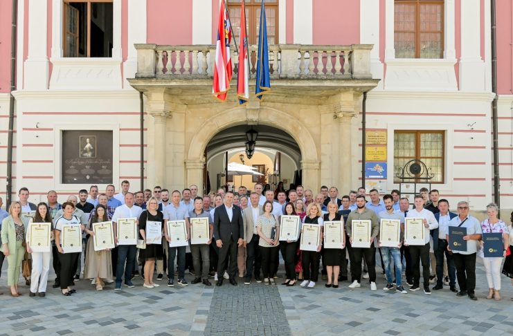 Varaždinska županija dobila 46 novih majstorica i majstora