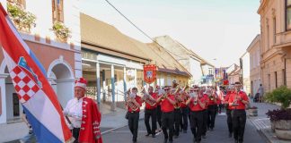 Kroz Krapinu 13 povijesnih postrojbi Hrvatske vojske