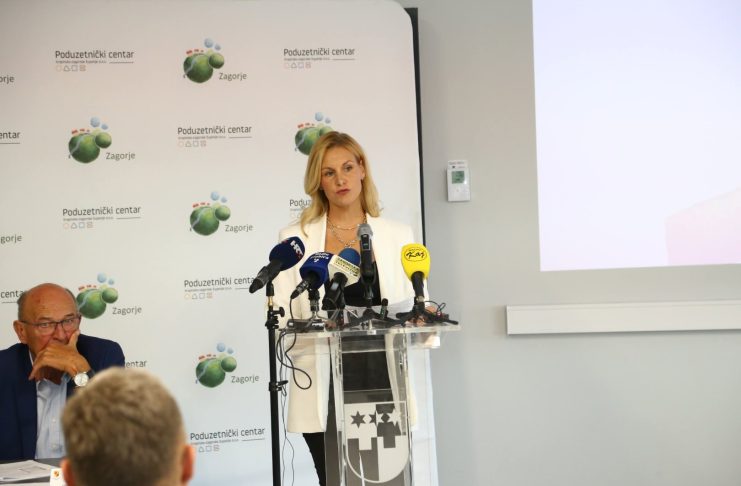 ‘Ako ima novca za političare, mora ga biti i za djecu s teškoćama’